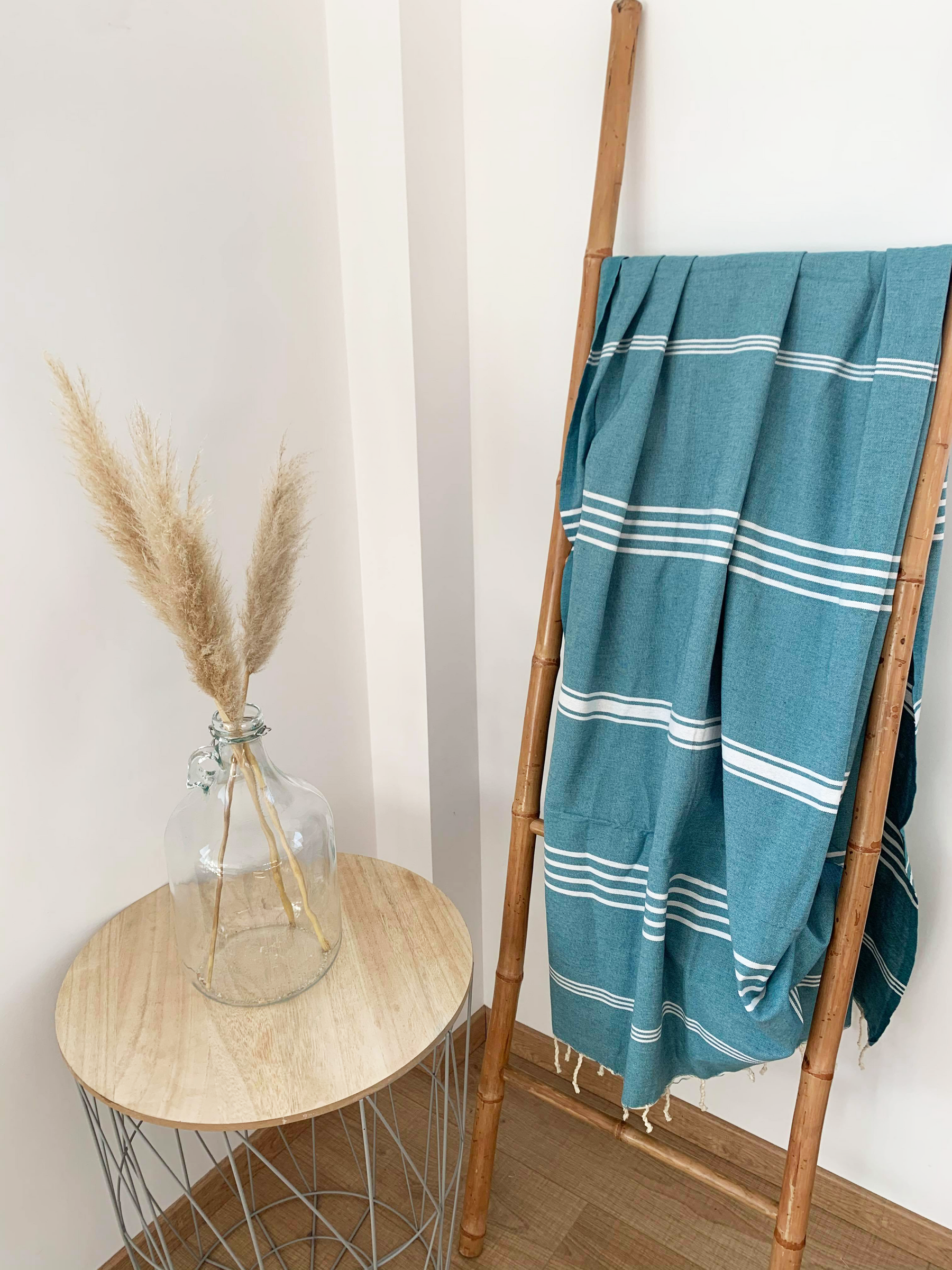 Fouta bleu photo sur echelle